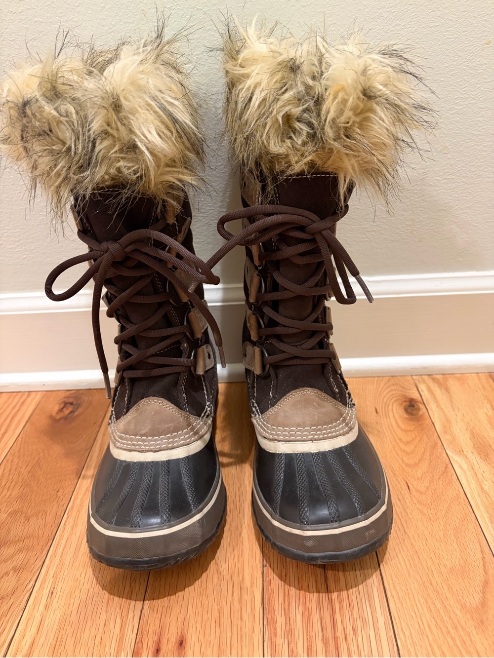 Sorel Joan of Arctic Boots Size 6